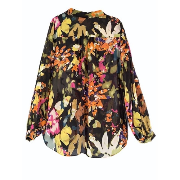 FINAL SALE! Cabi Cascading Ruffle Tie Tunic Blouse - Picture 2 of 4